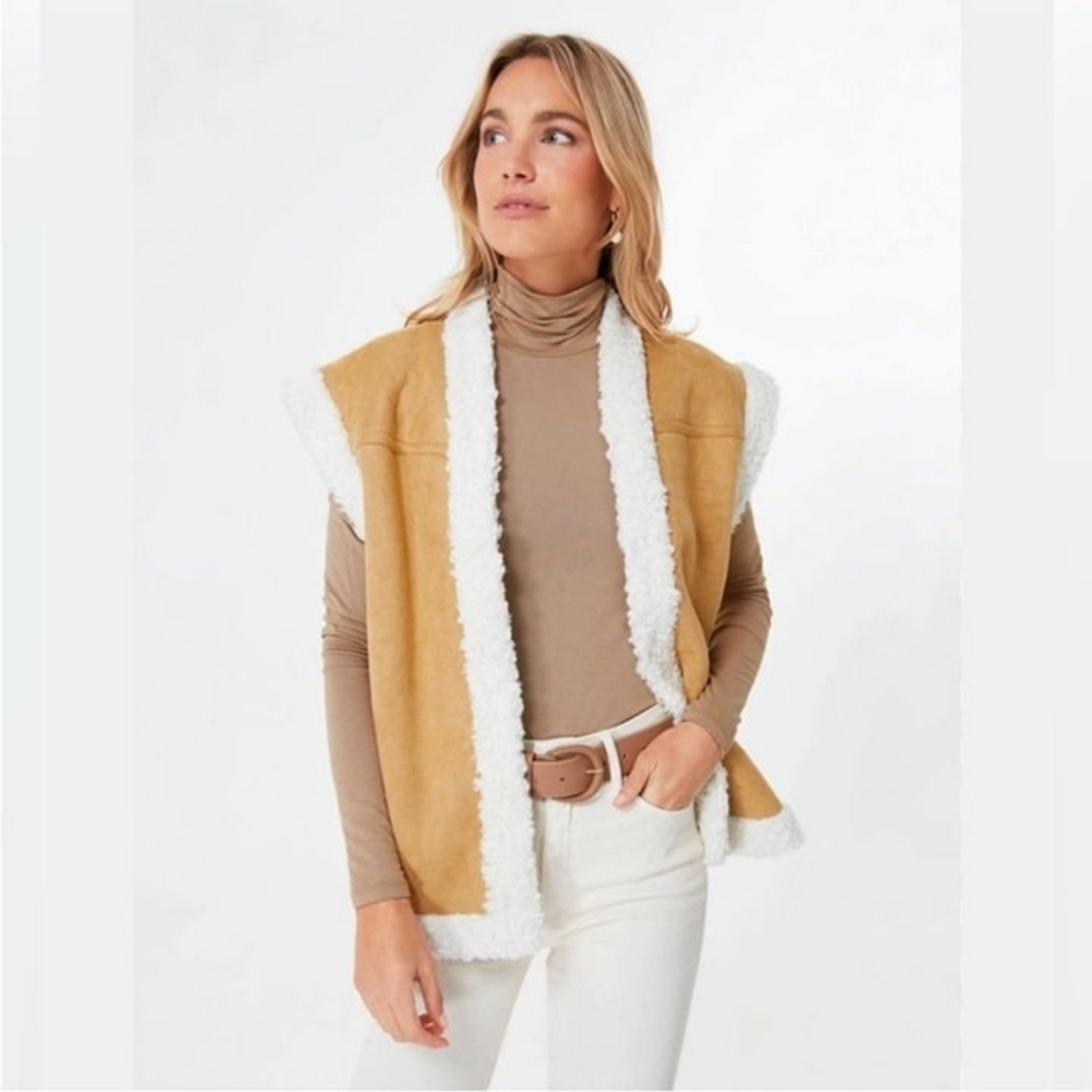 Womens Camel Sherpa-Trim Vest
